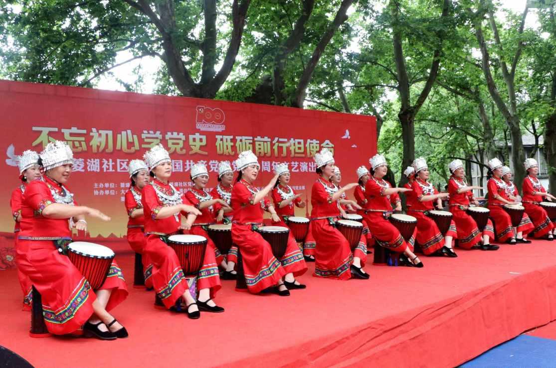 机智问答网页-智能回答你问题的公共场合喂奶,不要脸的是母亲还是拍照者平台
